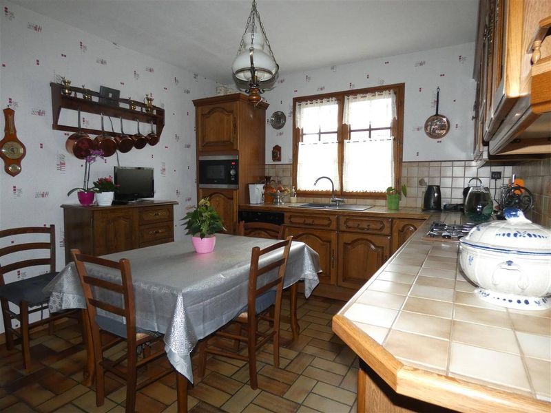 PAVILLON TRADITIONNEL T5 avec GARAGE et JARDIN situé à SAINT LAURENT DE BRÈVEDENT 76700