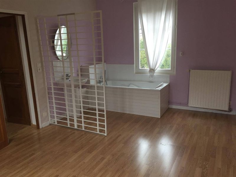 À vendre, MAISON DE VILLE avec COUR + JARDIN à MONTIVILLIERS - CENTRE (76290)