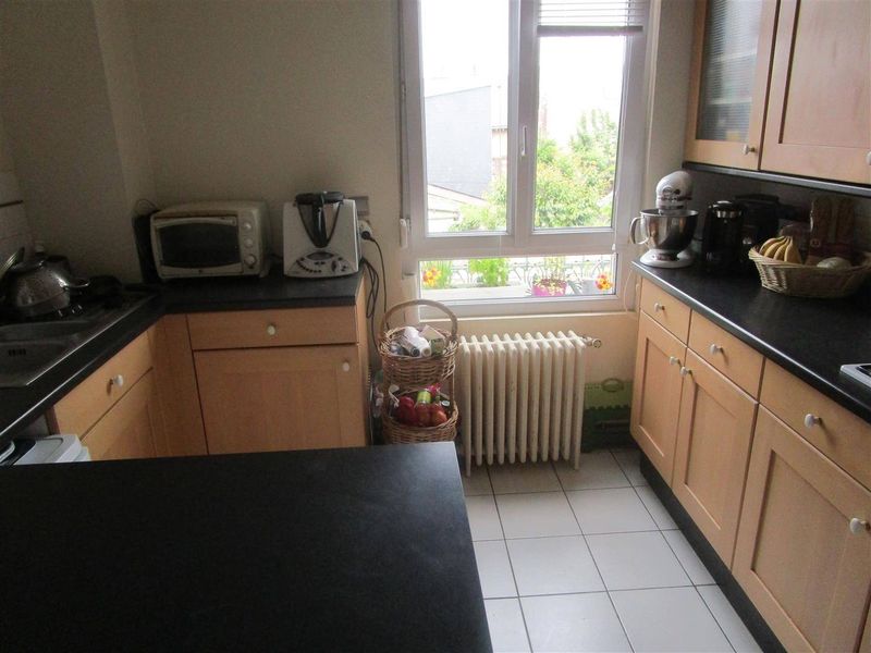 BELLE MAISON T4 avec CACHET sur COUR/PATIO située PLACE SAINTE CÉCILE (76610)