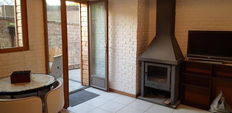 À vendre, PLAIN-PIED sur COUR expo OUEST situé proche PLACE SAINTE CÉCILE 76610