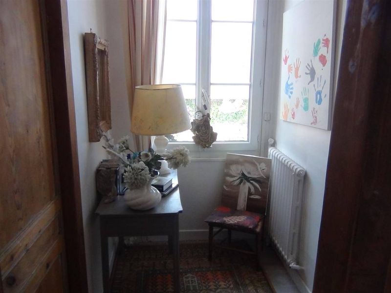 JOLIE MAISON T5 PLEINE DE CHARME avec PATIO située à SAINT JOUIN BRUNEVAL - CENTRE 76280