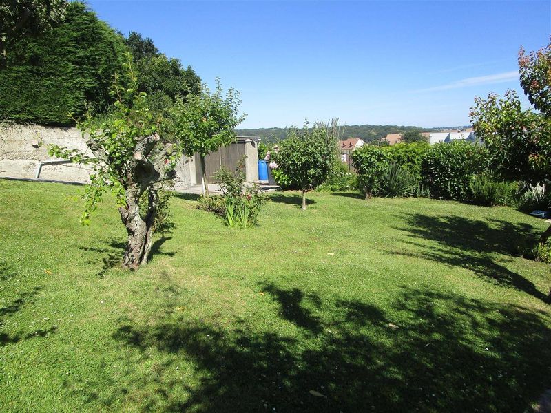 PLAIN-PIED TOTAL T4 avec BEAU JARDIN ARBORÉ situé à APLEMONT 76610
