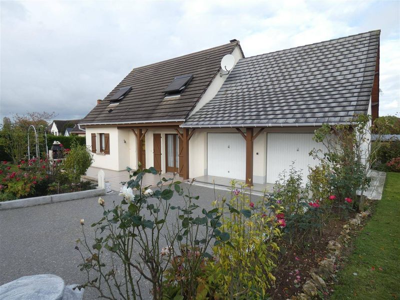 JOLI PAVILLON TRADITIONNEL T4 avec vie de PLAIN-PIED situé à SAINT LAURENT BRÈVEDENT (76700)