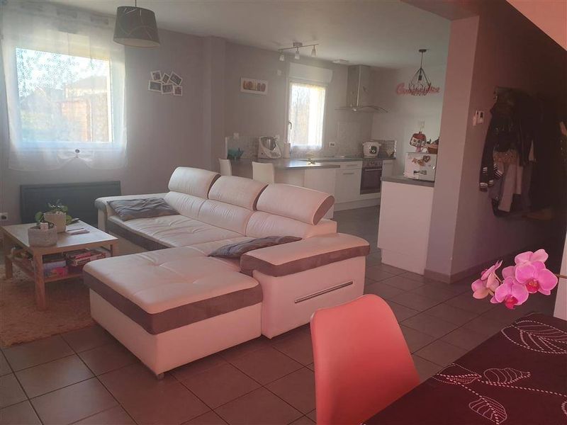 JOLIE MAISON TRADITIONNELLE T5 avec GARAGE située à SAINT ROMAIN DE COLBOSC - CENTRE 76430