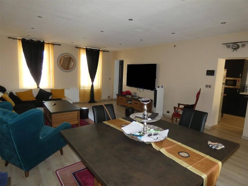 MAISON DE VILLE T4 avec JARDIN CLOS située CENTRE de GODERVILLE 76110, à 30 minutes du Havre