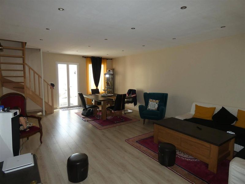 MAISON DE VILLE T4 avec JARDIN CLOS située CENTRE de GODERVILLE 76110, à 30 minutes du Havre