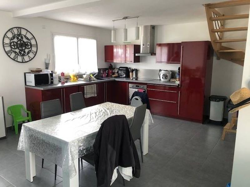 À vendre, JOLIE MAISON RÉCENTE - RT2012 - avec JARDIN et GARAGE située à 5 minutes de MONTIVILLIERS 76290