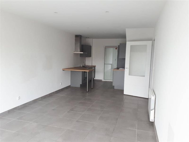 À vendre, MAISON T4 de construction RÉCENTE située entre SAINT ROMAIN DE COLBOSC (76430) et LILLEBONNE (76170)