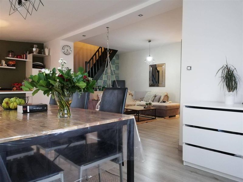 À vendre, MAISON T4 - BEAU VOLUME - avec GARAGE et JARDIN CLOS située au HAVRE - MARE AU CLER (76620) Limite SANVIC