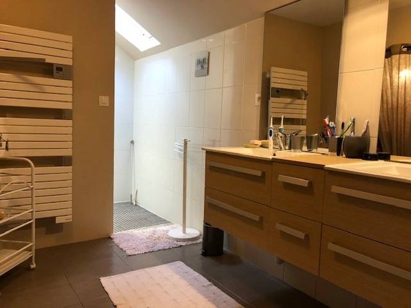 À vendre, MAISON T4 entièrement RÉNOVÉE idéalement situé PLEIN CENTRE DE GODERVILLE (76110)
