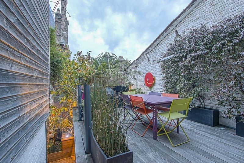 MAGNIFIQUE LOFT - 5 CHAMBRES - avec TERRASSE + PATIO et GARAGE DOUBLE en vente au HAVRE - ORMEAUX (76600)