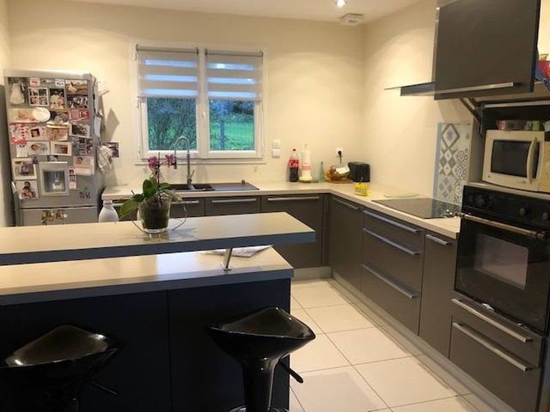 À vendre, PAVILLON FAMILIAL T5 sur TRÈS BEAU TERRAIN de 1500m² situé à seulement 3 kms d' ÉTRETAT 76790