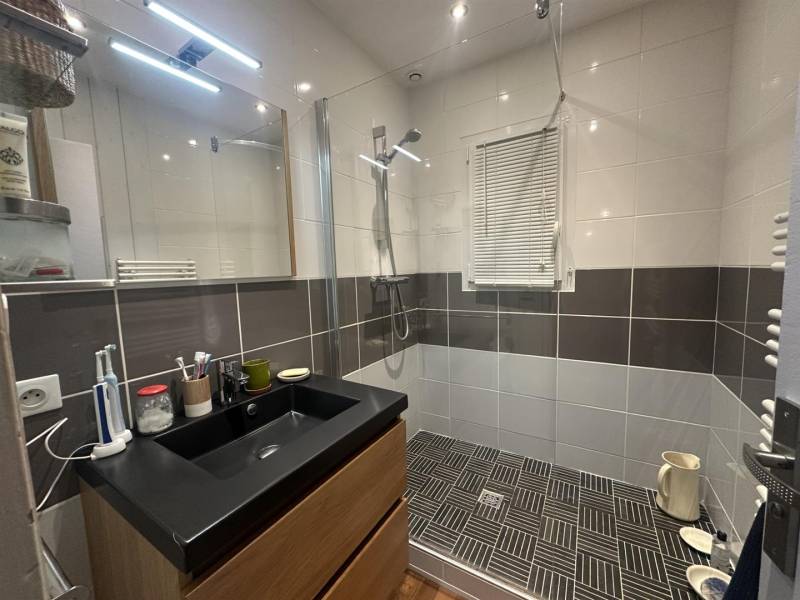 VENDU ! Pavillon NON-MITOYEN offrant vie de PLAIN-PIED idéalement située à MONTIVILLIERS (76290)