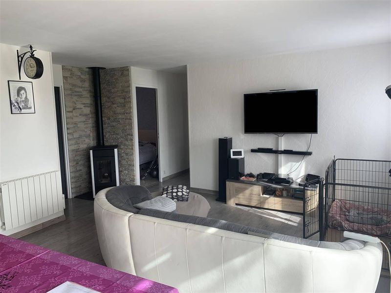 À vendre, PLAIN-PIED TOTAL T3 avec BEAU JARDIN et GARAGE situé à SAINT ROMAIN DE COLBOSC 76430, proche CENTRE BOURG