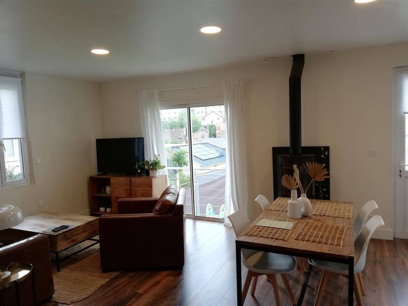 À vendre, MAISON FAMILIALE 4/5 CHAMBRES avec BELLE TERRASSE ENSOLEILLÉE située au HAVRE - SANVIC 76620