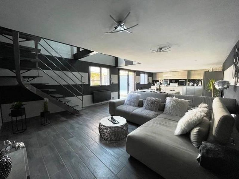 MAISON T4 avec vie de PLAIN-PIED sur BEAU JARDIN PLAT et CLOS de 1100m² en vente à 5 minutes d' ÉTRETAT 76790