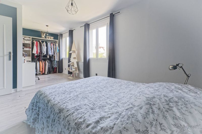 JOLI PAVILLON FAMILIAL T5 sur SOUS-SOL COMPLET situé à BOLBEC (76210) -  secteur RÉSIDENTIEL