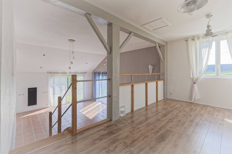 À vendre, MAISON NON MITOYENNE T4 sur SOUS-SOL COMPLET avec TERRAIN 1300m² située à 5 minutes de SAINT ROMAIN DE COLBOSC 76430