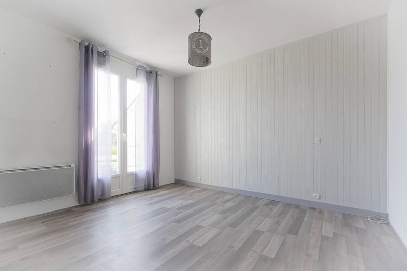 À vendre, MAISON NON MITOYENNE T4 sur SOUS-SOL COMPLET avec TERRAIN 1300m² située à 5 minutes de SAINT ROMAIN DE COLBOSC (76430)