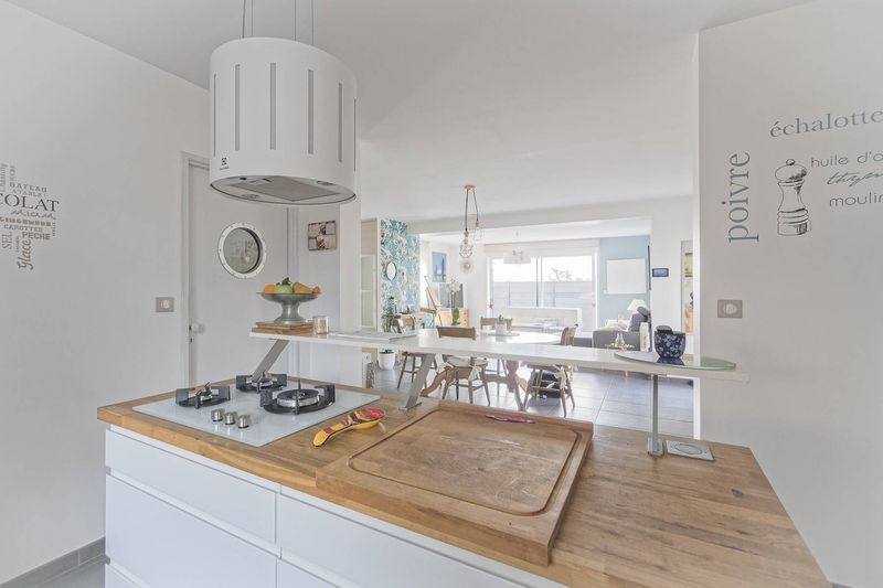 À vendre, PAVILLON CONTEMPORAIN DE 2015 avec vie de PLAIN-PIED situé sur secteur recherché FONTENAY 76290