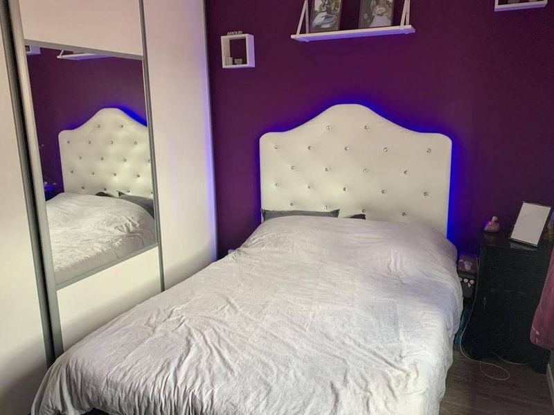 À vendre, PAVILLON FAMILIAL RÉCENT - 5 CHAMBRES - avec vie de PLAIN-PIED situé à SAINT ROMAIN 76430 - proche CENTRE BOURG