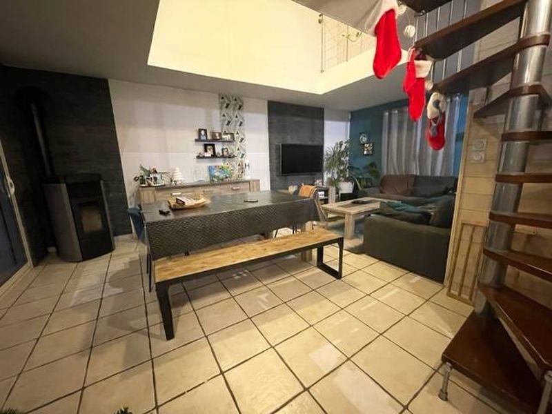 À vendre, PAVILLON TRADITIONNEL T6 sur SOUS-SOL COMPLET avec vie de PLAIN-PIED situé à MONTIVILLIERS 76290