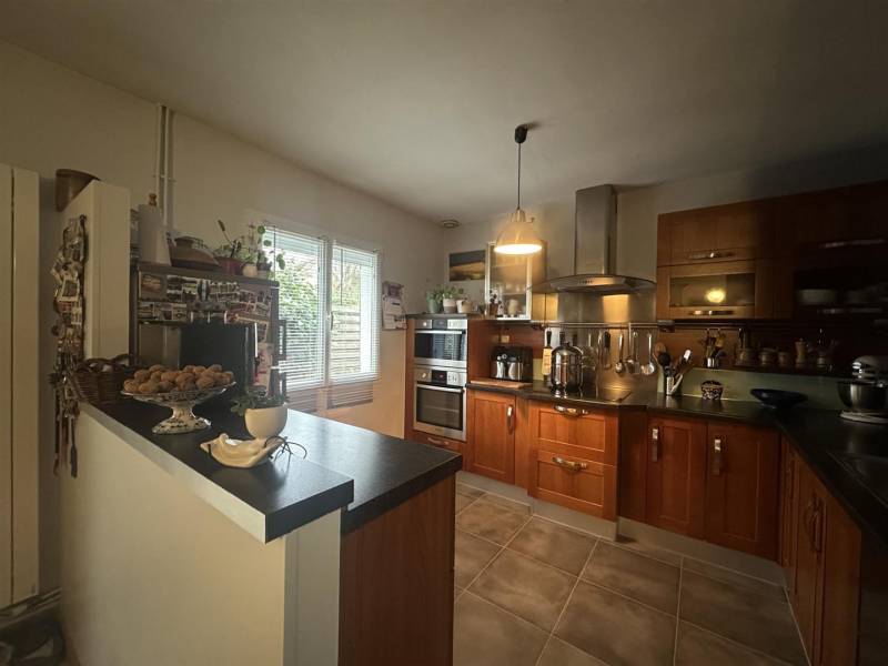 VENDU ! Pavillon NON-MITOYEN offrant vie de PLAIN-PIED idéalement située à MONTIVILLIERS (76290)