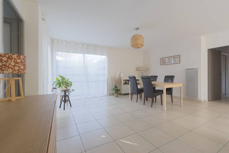 VENDU ! EN EXCLUSIVITÉ, PLAIN-PIED TOTAL 130m² très bien situé à ST-ROMAIN DE COLBOSC (76430)