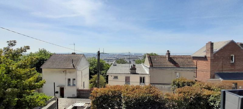 À vendre, En EXCLUSIVITÉ MAISON INDIVIDUELLE T4 située au HAVRE - BAS  STE CÉCILE 76600 avec JARDIN, TERRASSE et stationnement 2V.