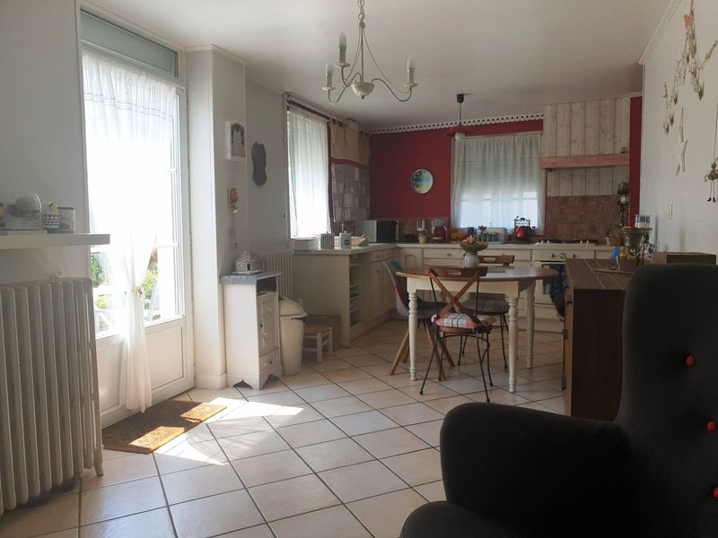 À vendre, MAISON T3 très bien entretenue avec BEAU JARDIN expo SUD située au HAVRE - SANVIC 76620, proche ÉGLISE