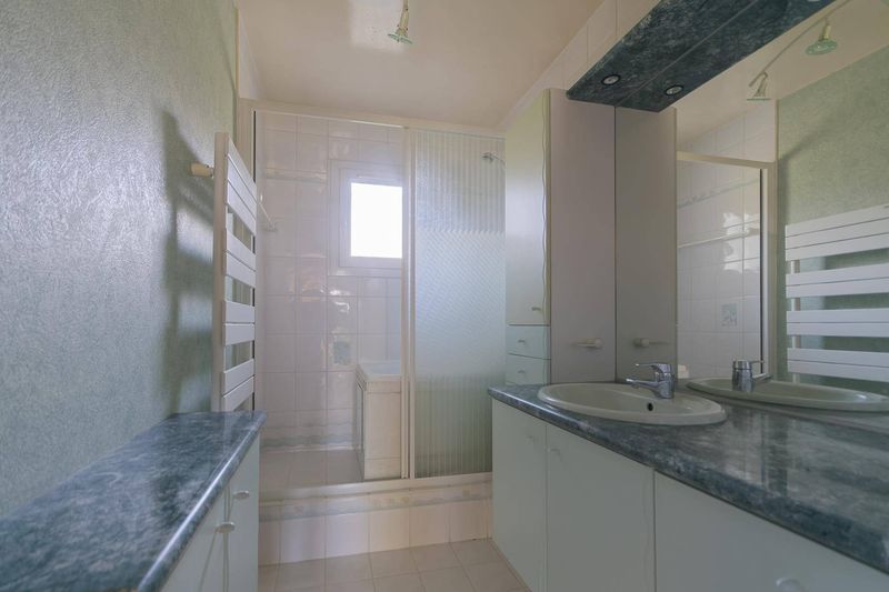 VENDU ! PLAIN-PIED TOTAL avec JARDIN et GARAGE situé à MONTIVILLIERS (76290)