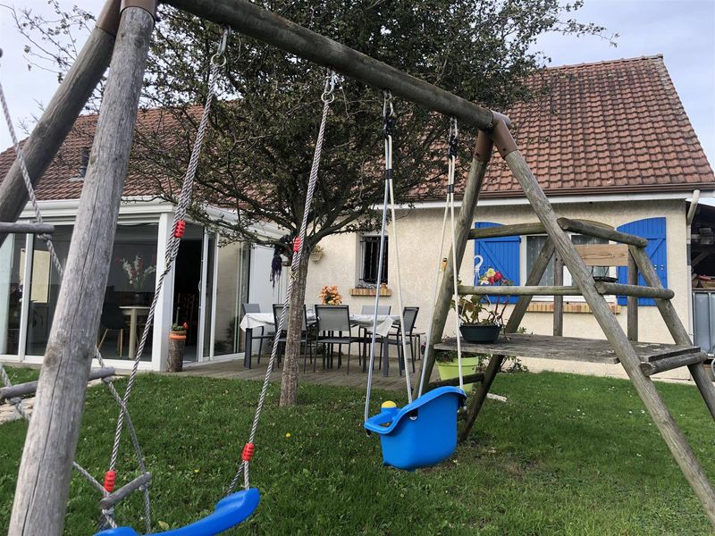 MAISON FAMILIALE offrant vie de PLAIN-PIED située à FONTAINE-LA-MALLET - CENTRE (76290)