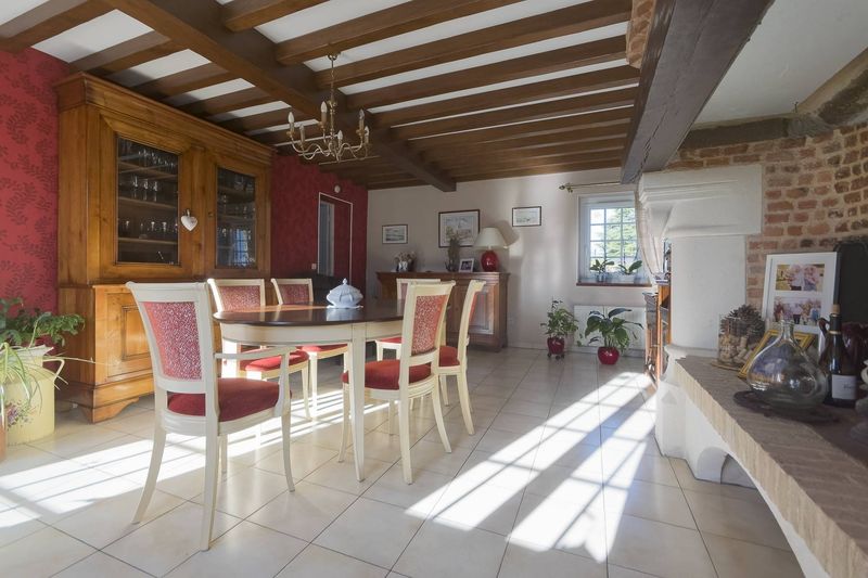 Charmante maison offrant vie de PLAIN-PIED située à proximité de LILLEBONNE (76170)