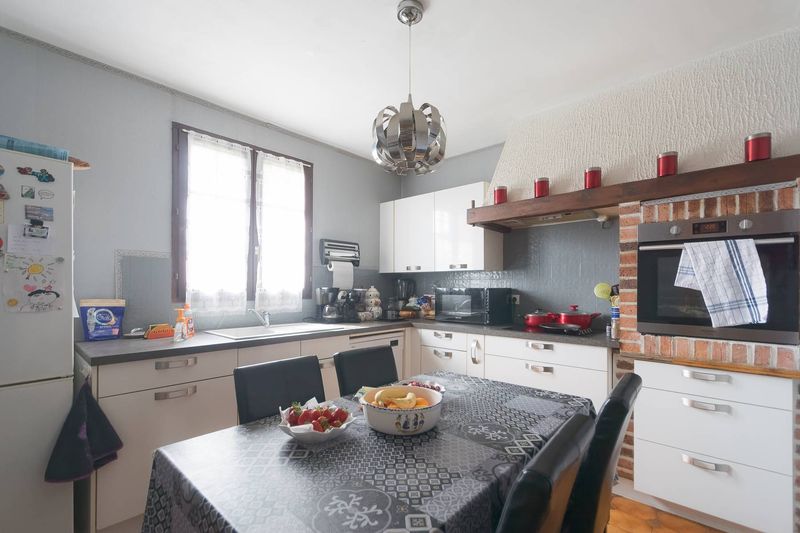 VENDU ! EN EXCLUSIVITÉ, Maison Familiale avec VIE DE PLAIN-PIED située à ST-ROMAIN-DE-COLBOSC (76430)