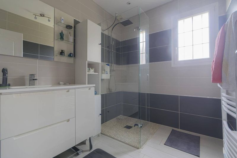 VENDU ! EN EXCLUSIVITÉ, Maison avec VIE DE PLAIN-PIED située à 10 minutes de SAINT ROMAIN DE COLBOSC