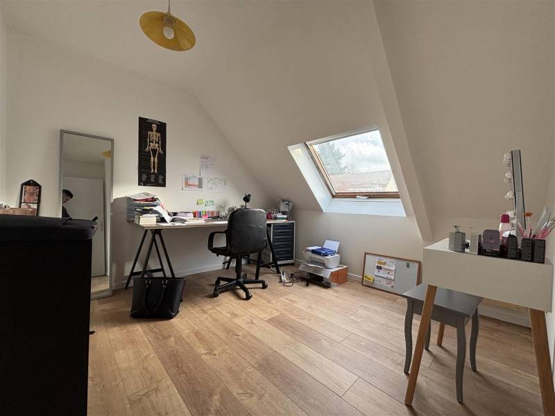 Pavillon NON-MITOYEN sur SOUS-SOL avec vie de PLAIN-PIED à MONTIVILLIERS (76290)
