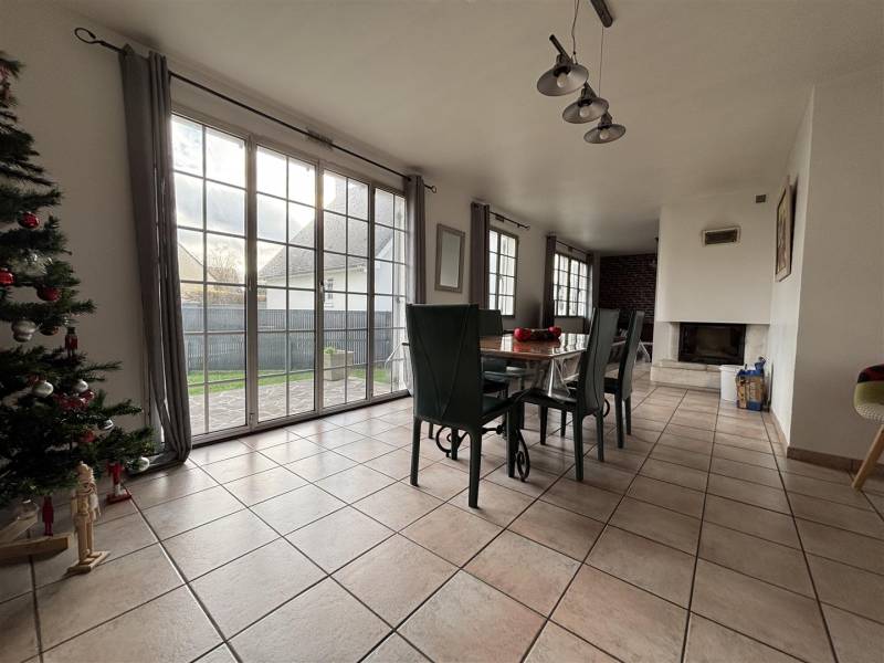 Pavillon NON-MITOYEN sur SOUS-SOL avec vie de PLAIN-PIED à MONTIVILLIERS (76290)