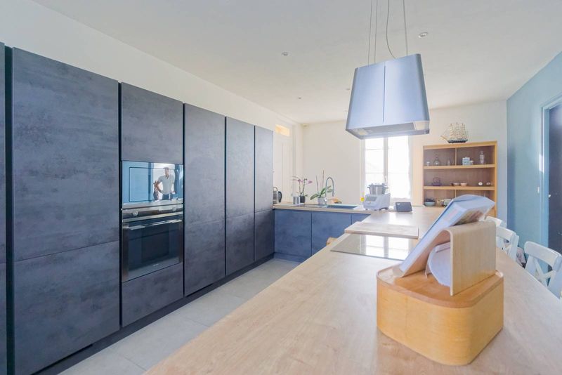 VENDU ! EN EXCLUSIVITÉ, Maison de Maître VOLUME T7 entièrement rénovée située à ST-ROMAIN DE COLBOSC (76430)