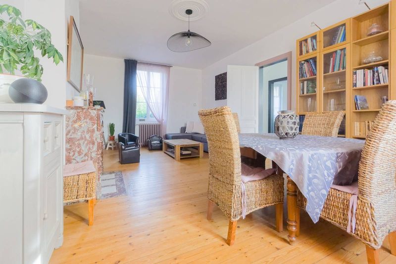VENDU ! EN EXCLUSIVITÉ, Maison de Maître VOLUME T7 entièrement rénovée située à ST-ROMAIN DE COLBOSC (76430)