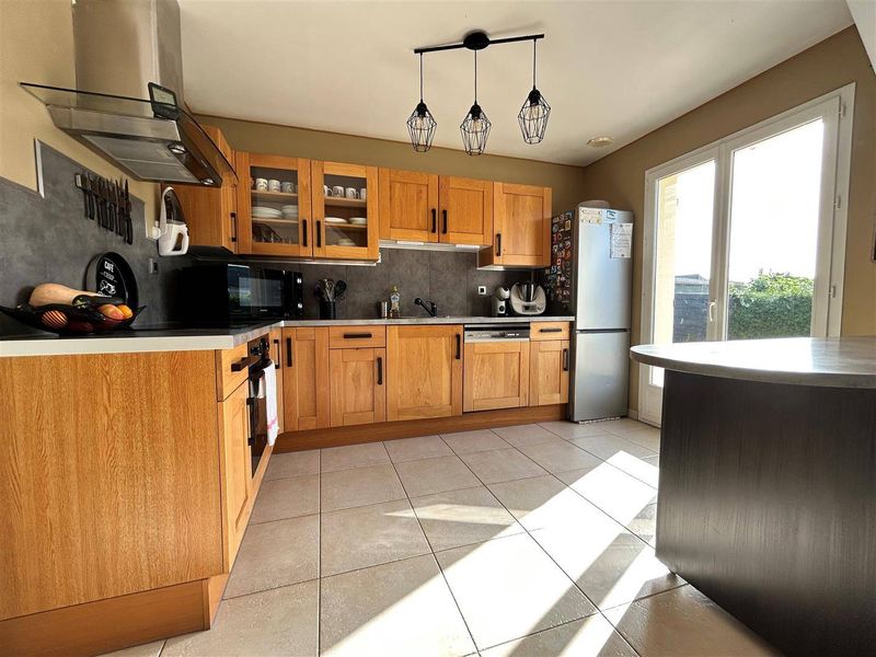 VENDU ! EN EXCLUSIVITÉ, Maison volume 5 CHAMBRES offrant vie de PLAIN-PIED à proximité d'ANGERVILLE L'ORCHER