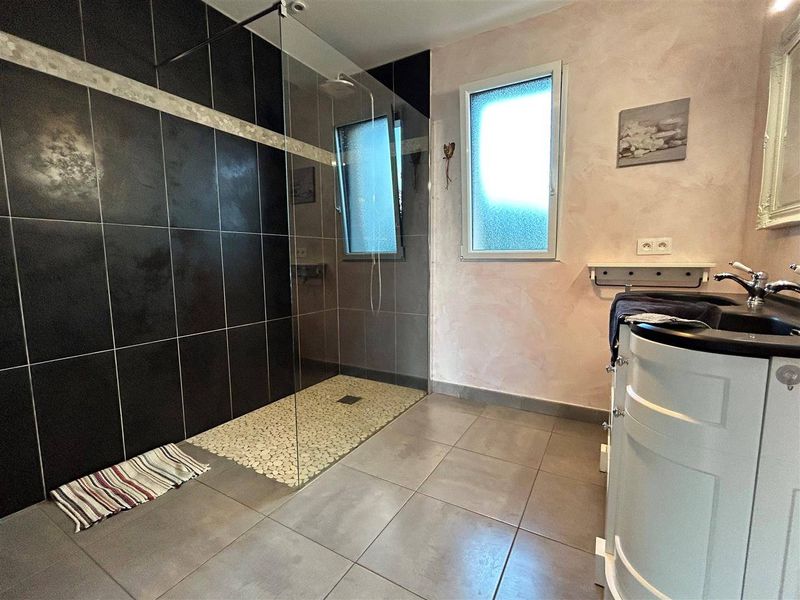 VENDU ! Maison de PLAIN-PIED sur belle parcelle de terrain 1300m² située à MANNEVILLETTE (76290)