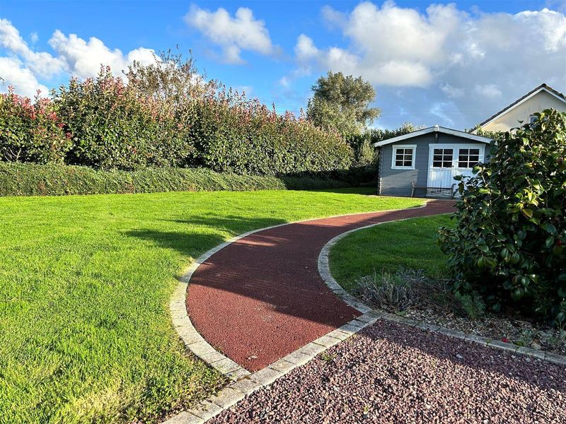 VENDU ! Maison de PLAIN-PIED sur belle parcelle de terrain 1300m² située à MANNEVILLETTE (76290)