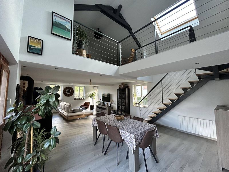 VENDU ! EN EXCLUSIVITÉ, Maison entièrement RÉNOVÉE située à HEUQUEVILLE (76280)
