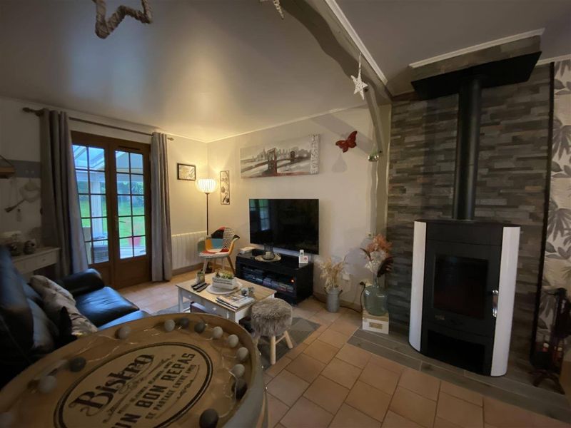 VENDU ! Pavillon traditionnel offrant vie de PLAIN-PIED situé à proximité de CRIQUETOT L'ESNEVAL