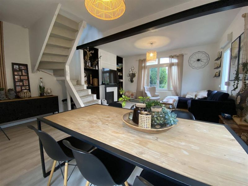 VENDU ! EN EXCLUSIVITÉ, Maison de caractère entièrement RÉNOVÉE avec vie de PLAIN-PIED situé à ST-ROMAIN - CENTRE (76430)