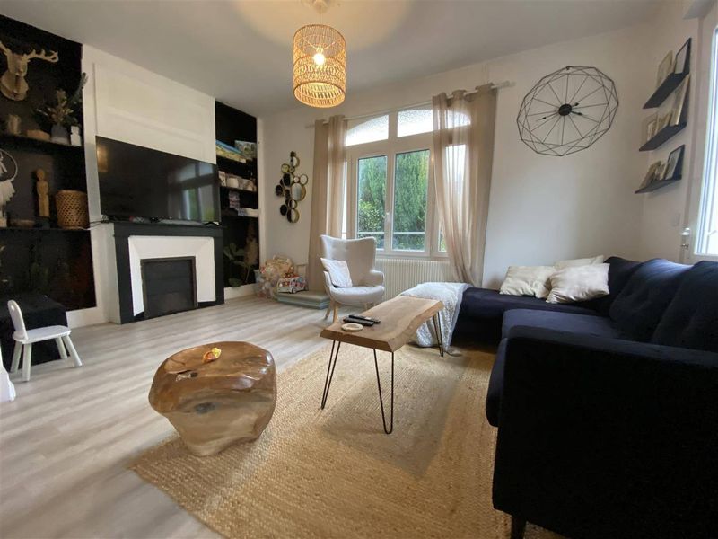 VENDU ! EN EXCLUSIVITÉ, Maison de caractère entièrement RÉNOVÉE avec vie de PLAIN-PIED situé à ST-ROMAIN - CENTRE (76430)