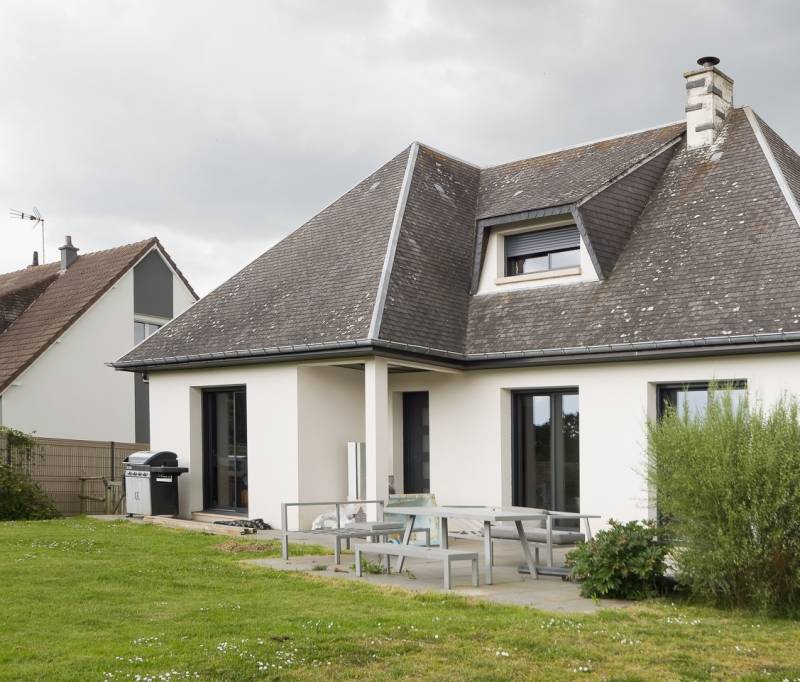 Maison VOLUME FAMILIAL offrant vie de PLAIN-PIED sur SOUS-SOL COMPLET située à ST-ROMAIN DE COLBOSC (76430)