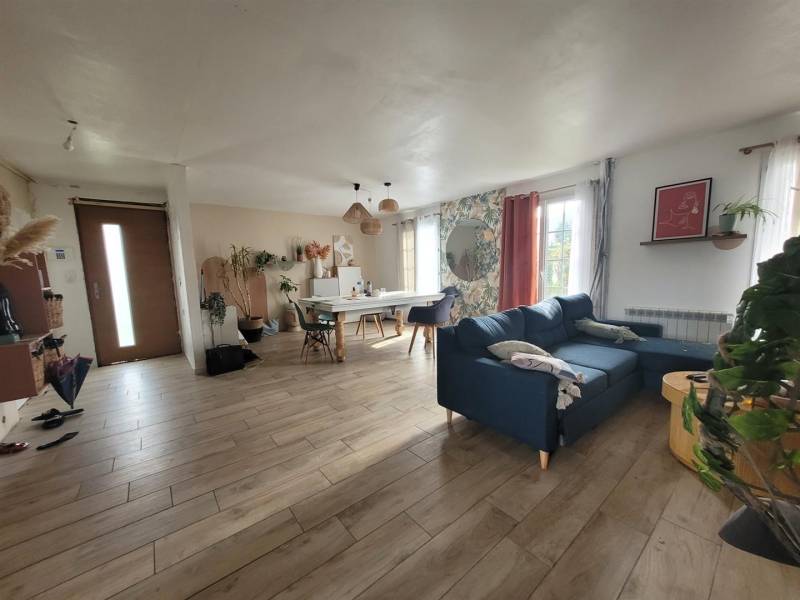 VENDU ! En EXCLUSIVITÉ, Maison avec JARDIN PAYSAGÉ volume T5 sur S-SOL COMPLET, secteur CALME situé à HARFLEUR (76700)