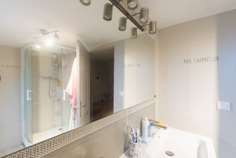 Maison avec vie de PLAIN-PIED volume 4 CHAMBRES à ST-LAURENT DE BRÈVEDENT (76700)
