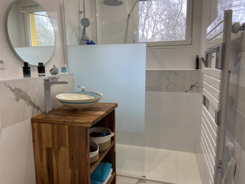 VENDU ! En EXCLUSIVITÉ, PLAIN-PIED surélevé avec GARAGE et JARDIN sur le SECTEUR CALME des ACACIAS au HAVRE (76620)